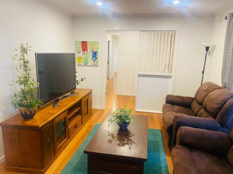 Communal lounge/ TV room, Living room, Seating area