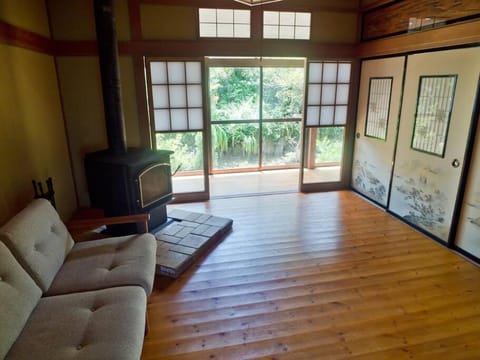 Asama Vista quiet home with view, Foreign Hosts House in Karuizawa