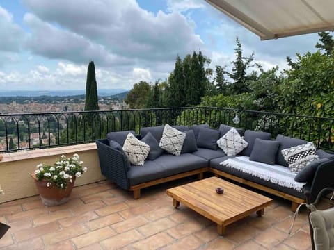 Patio, Day, Natural landscape, View (from property/room), Balcony/Terrace, Seating area, Sea view