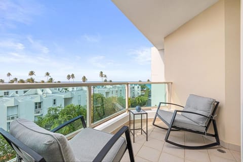 Ocean View Penthouse with pool, beachfront complex apts Condominio in Rio Grande