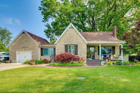 Charming Bardstown Home with Deck about 1 Mi to Downtown Maison in Bardstown