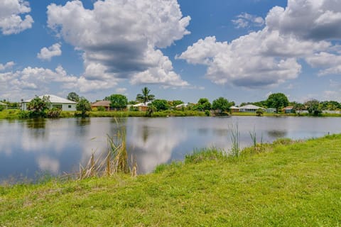 Clewiston Bluegill Home Rental with Fishing Pond! Casa in Lake Okeechobee