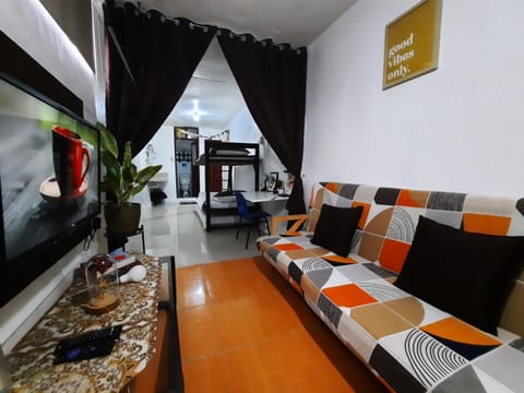 1BR or 2BR Staycation in Quezon City 6 Bed and Breakfast in Quezon City