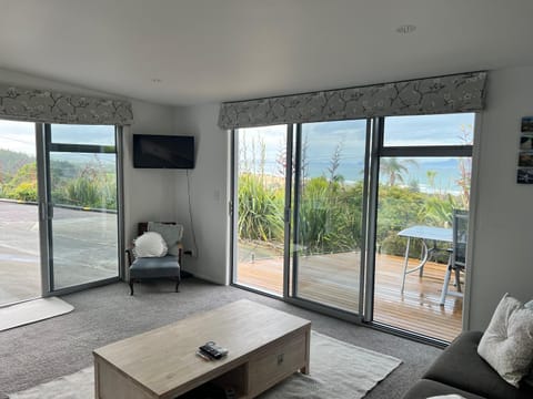 TV and multimedia, Living room, Sea view
