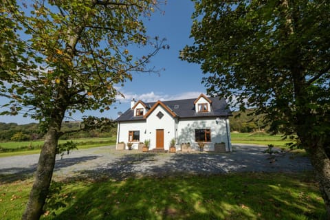 Water and Wildwood - Wildwood House House in County Donegal