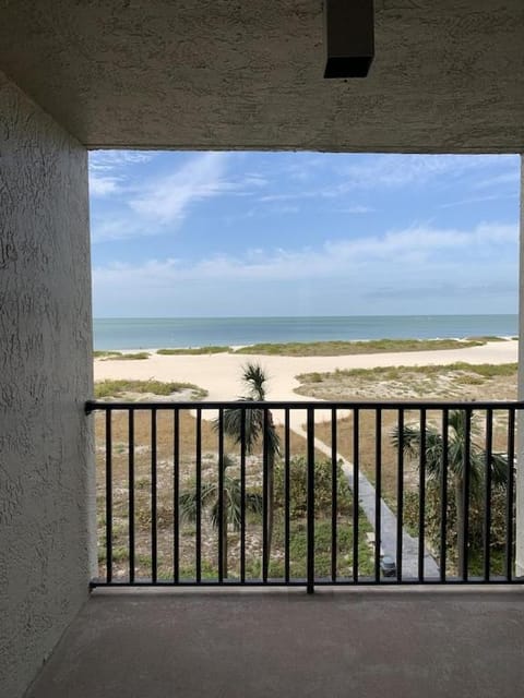 Beach Front Apartment Overlooking the Gulf Condo in Sand Key