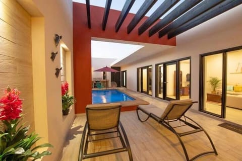 Casa Amor! Completely Private Home & Pool, Close Beach, Bikes Villa in Loreto