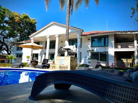 Property building, Pool view