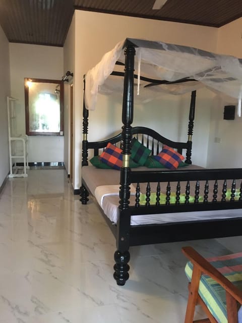Gems Garden Guest House Bed and Breakfast in Tangalle
