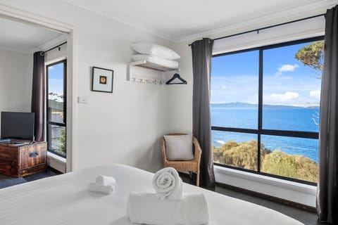 Bed, Photo of the whole room, Bedroom, Sea view