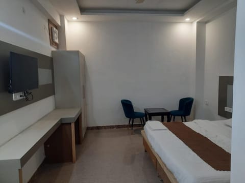 Vishen Residency Hostel in Noida