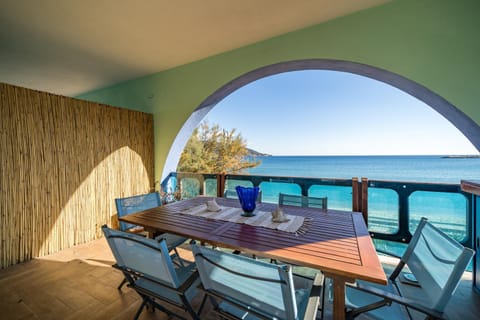 Patio, Day, Natural landscape, View (from property/room), Balcony/Terrace, Dining area, Sea view