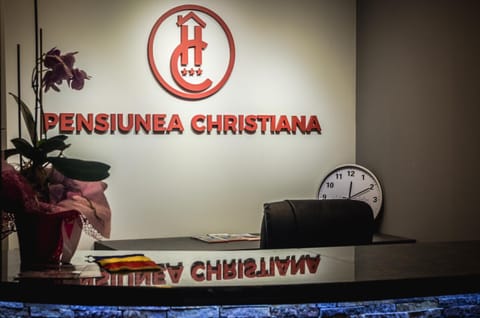 Pensiunea Christiana Bed and Breakfast in Timiș County