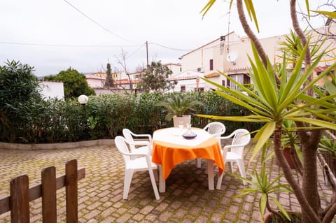 Garden, Dining area