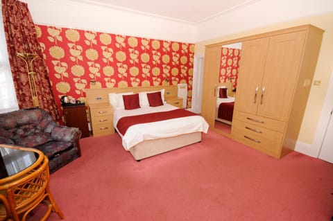 Denewood Hotel Bed and Breakfast in Bournemouth