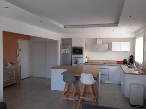 Appartement 1er étage, 66 m² Apartment in La Seyne-sur-Mer