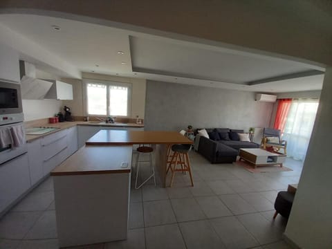 Appartement 1er étage, 66 m² Apartment in La Seyne-sur-Mer