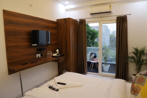 Opulent Inn by Lime Tree Hotels Hotel in Noida