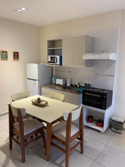 Kitchen or kitchenette, minibar, pet friendly, stove, toaster