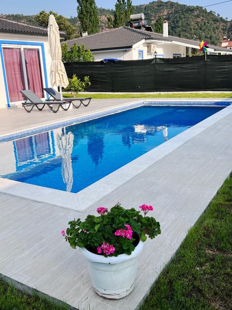 Garden view, Pool view