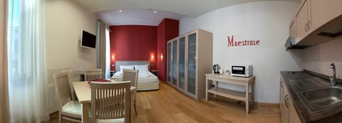 TV and multimedia, Photo of the whole room