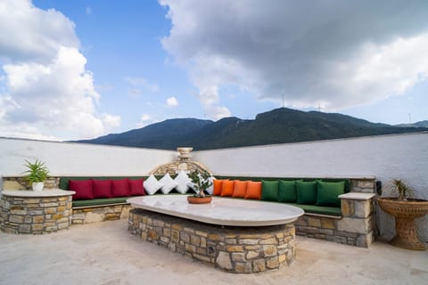 Day, Natural landscape, Seating area, Mountain view