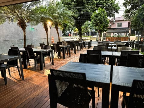 Patio, Restaurant/places to eat, Day