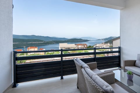 Day, View (from property/room), Balcony/Terrace, Sea view