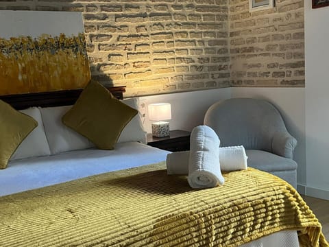 Clarisas Suites Bed and Breakfast in Carmona