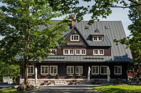 Facade/entrance, Natural landscape, Summer, Garden