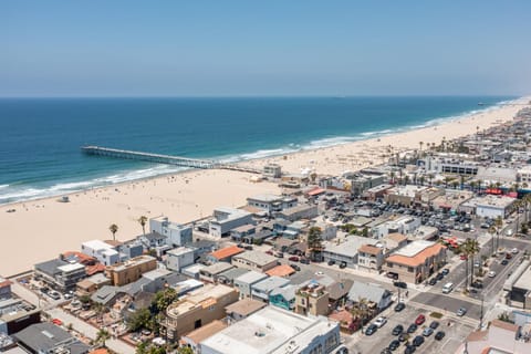 Ocean View Hot Tub Luxe House Steps to Sand Casa in Hermosa Beach