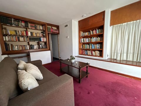 Library, Seating area