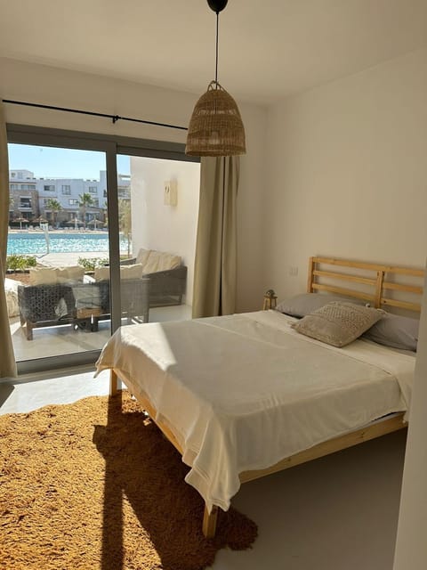 Swanlake Gouna, 3 BDR ground floor apartment, directly on crystal lagoon. Apartment in Hurghada