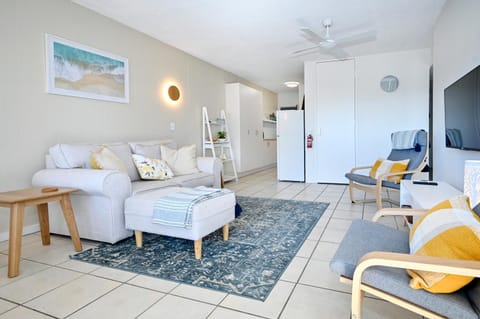 Our Beach Retreat - pool, bbq, coastal walks ZH5 Eigentumswohnung in Maroochydore