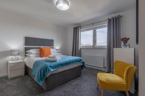 Parkhill Luxury Serviced Apartments - Hilton Campus Condo in Aberdeen