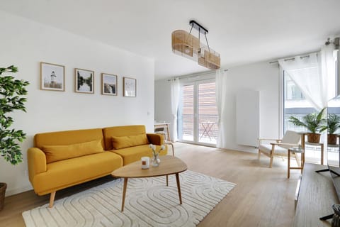 Pick A Flat's Apartment in Quai de Clichy - Rue Camille Claudel Condo in Clichy
