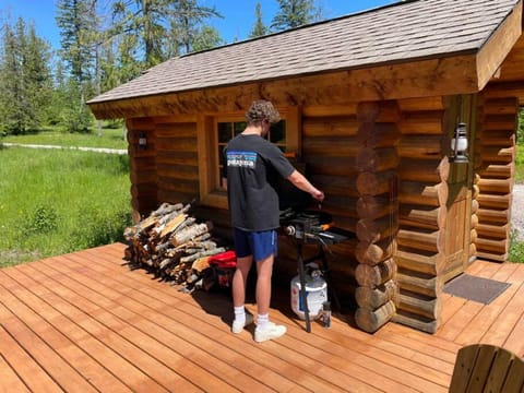 Little cabin in the woods Farm Stay in Glacier National Park