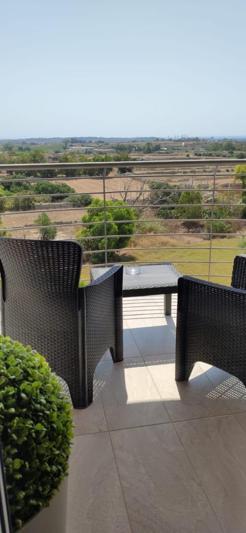 Patio, Day, Natural landscape, View (from property/room), Balcony/Terrace