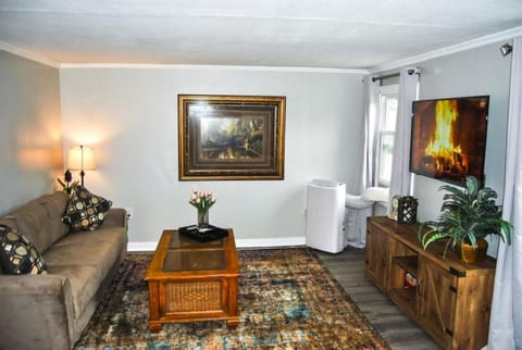 2 bedroom with queen sofa sleeper Casa in Nashua