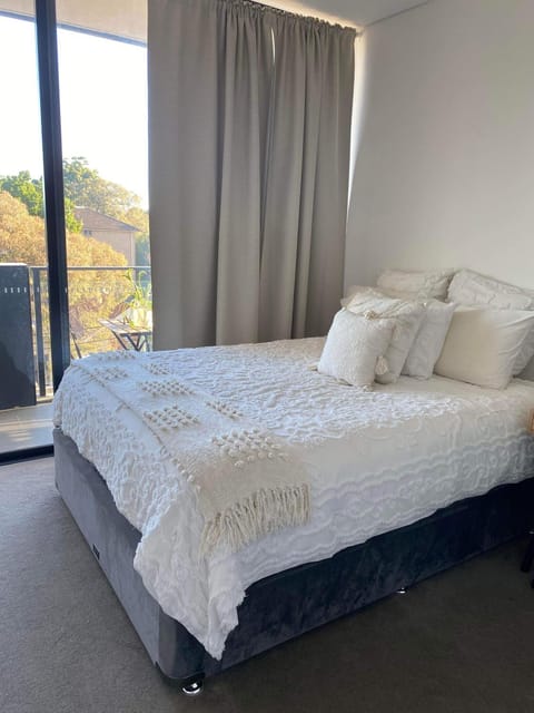 1 Bedroom Apartment Drummoyne - water views Apartment in Sydney