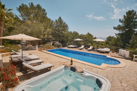 Villa B&M Experience Chalet in Ibiza