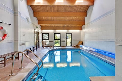 Pool view, Swimming pool, sunbed