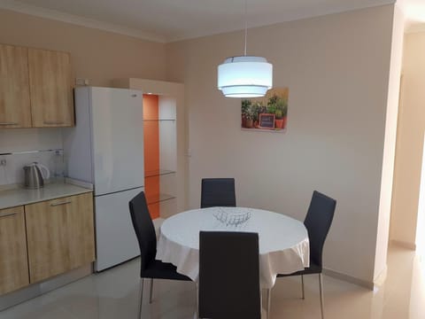 Charming apartment-wifi-sleeps 5 Eigentumswohnung in Marsaskala