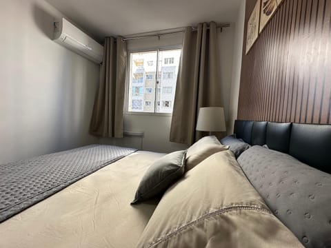 Bed, Photo of the whole room, Bedroom, air conditioner