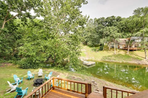 Waterfront Monkey Island Vacation Rental with Deck House in Ozark Mountains