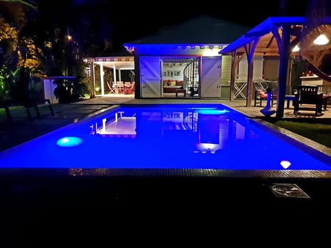 Night, Pool view