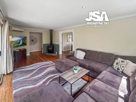 Stonewall House in Jindabyne