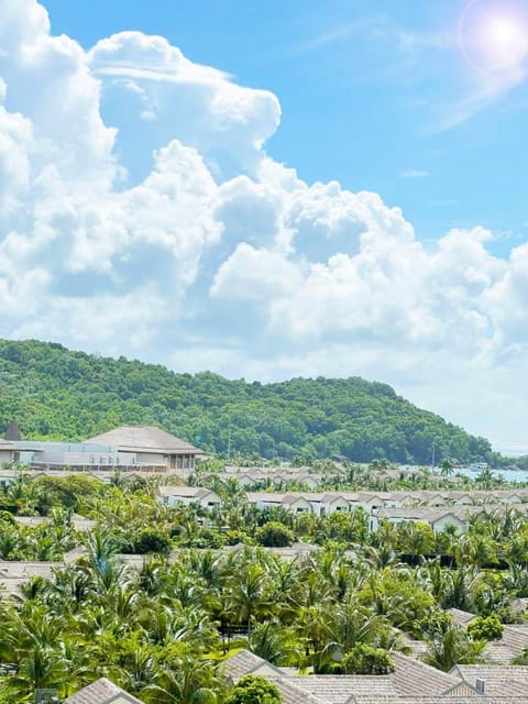 Neighbourhood, Natural landscape, View (from property/room), View (from property/room), Garden view, Mountain view