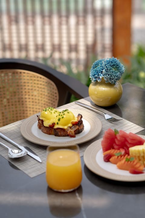 Breakfast, Breakfast