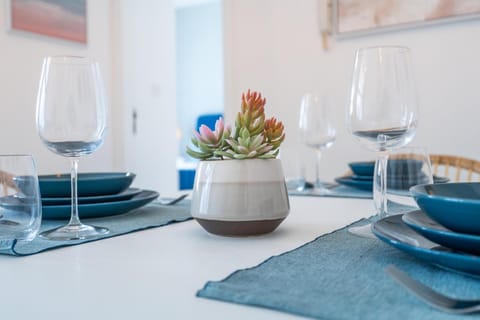 Seaside serenity Stylish Marine-Themed Apartment Apartment in Dubai